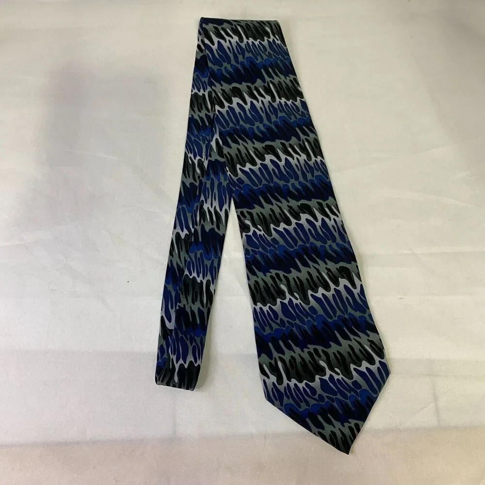 #6619 Grateful Dead Shades of Blue Mens Necktie. Tie
